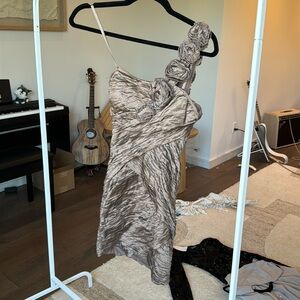 BCBGMAXAZRIA ruffle brown size 2 dress